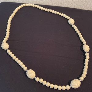 Avon "Carved Accents" Necklace from 1988